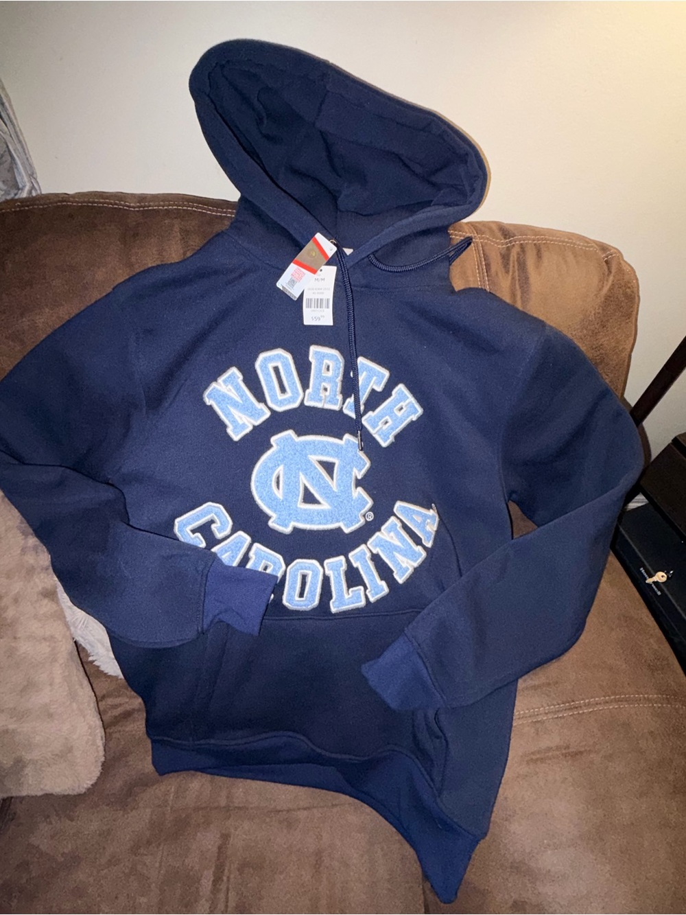 NWT UNC North Carolina Tar Heels Navy Hoodie Size M